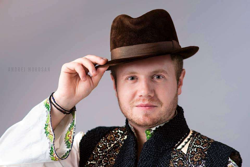 Artistul zilei este Ionuț Candrea