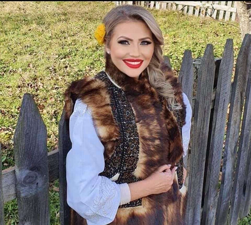 Artistul zilei este Mirela Vaida