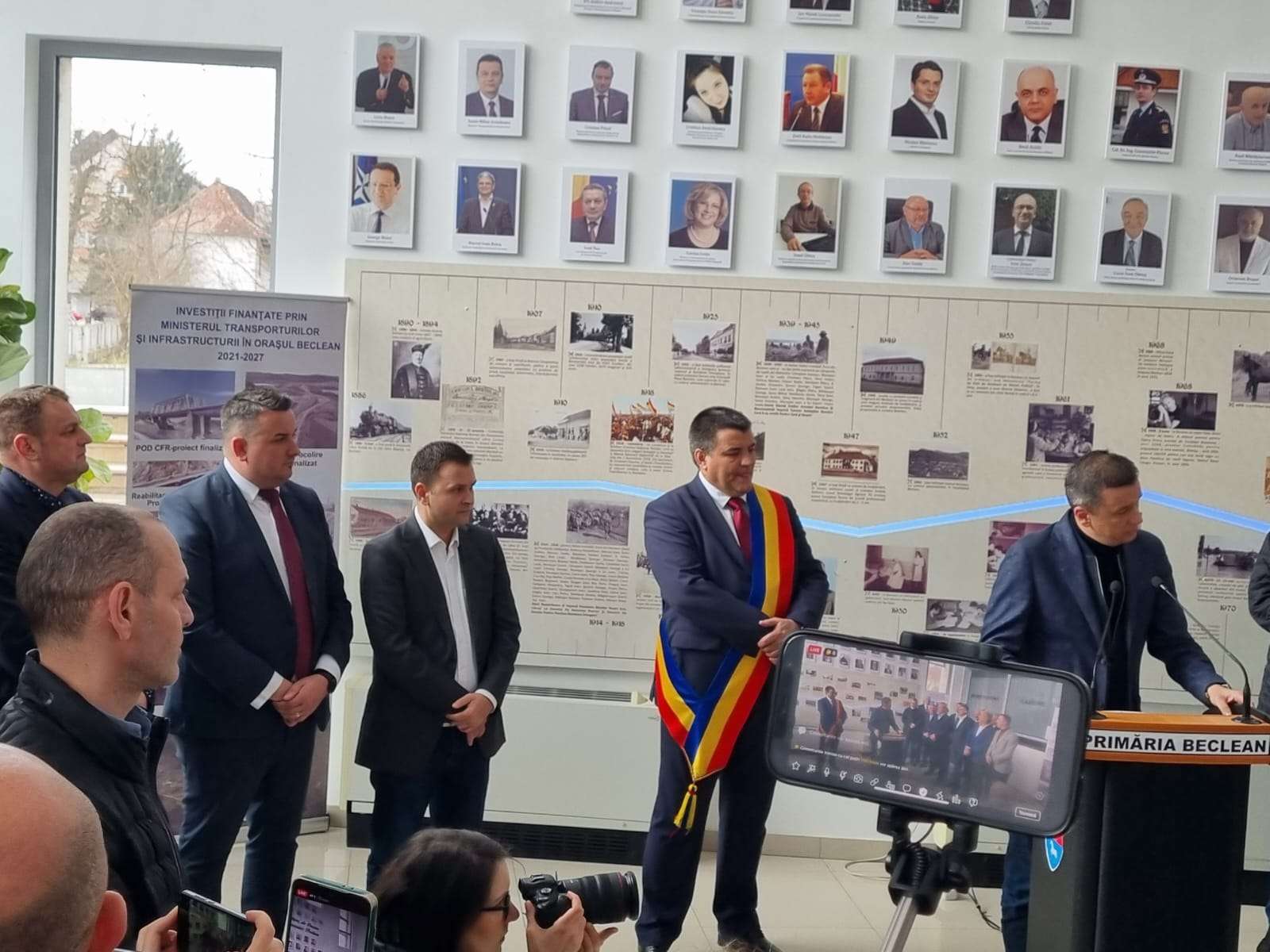 Breaking News: delegația condusă de premierul Marcel Ciolacu a ajuns la Beclean